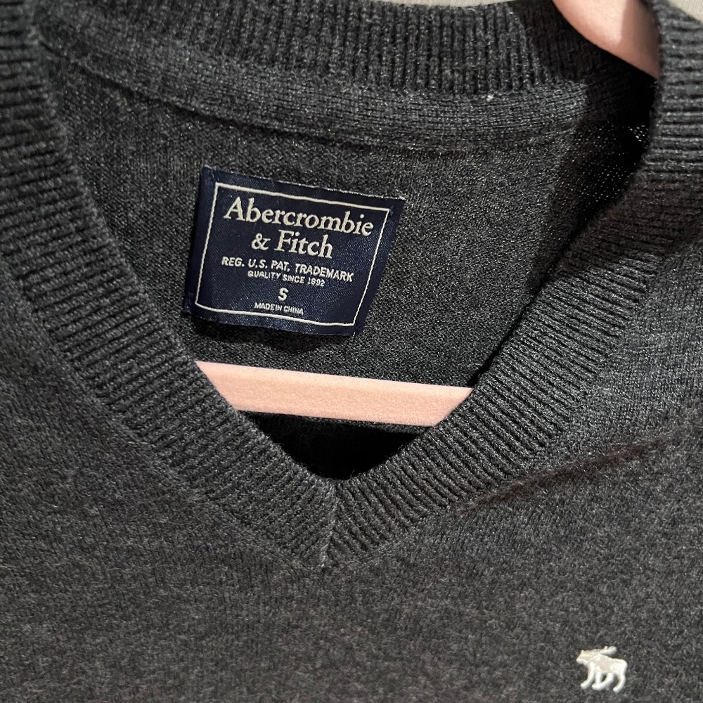 Sweter - Picture 2 of 3
